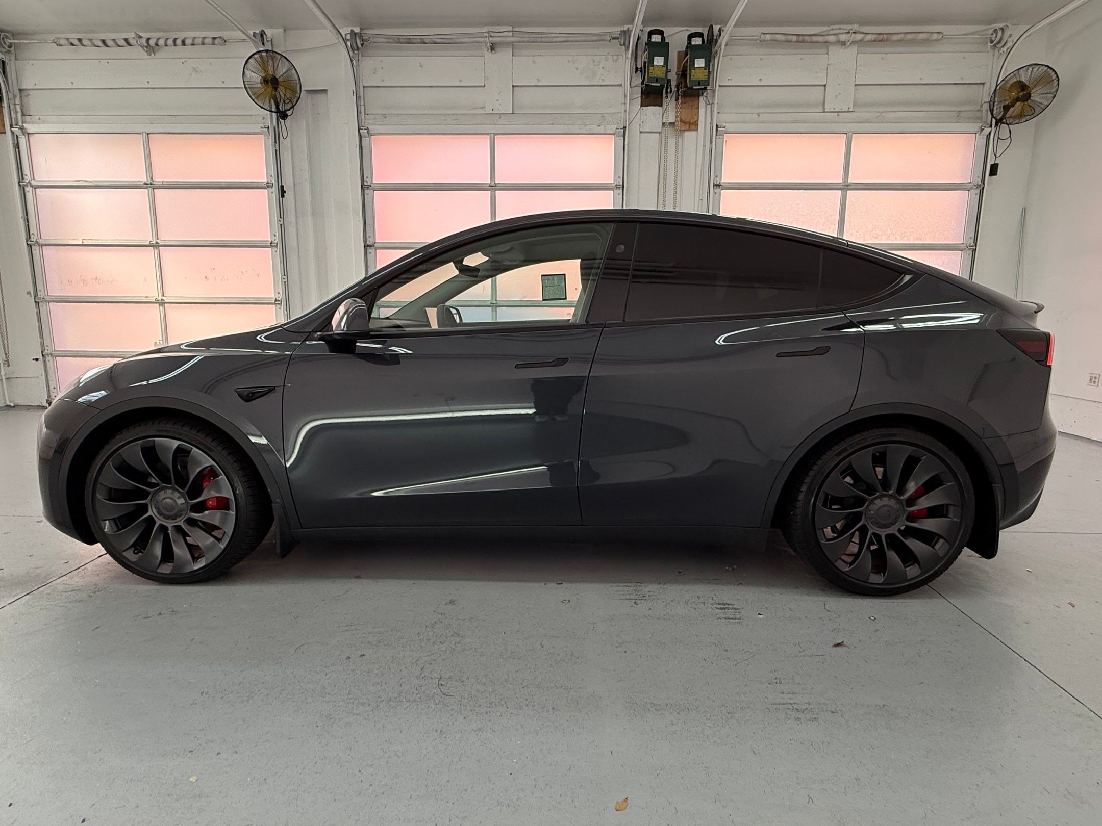 tesla model y 2024 7SAYGDEF0RF077391 image tesla model y 2024 7SAYGDEF0RF077391 image